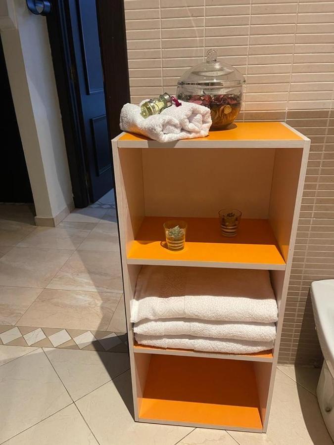 Magnifique Appartement Spacieux Confort Propre Familial 2 Chambres Salon Et Salle A Manger A 20Mn A Pied De Place Jemaa El Fina 4 Piscines Dans Espace De Golf A 12 Mn En Voitures L Entree Est Gratuit Pour La Clientele Ouvert Entre 10H Et 20H Marrakesh Eksteriør billede