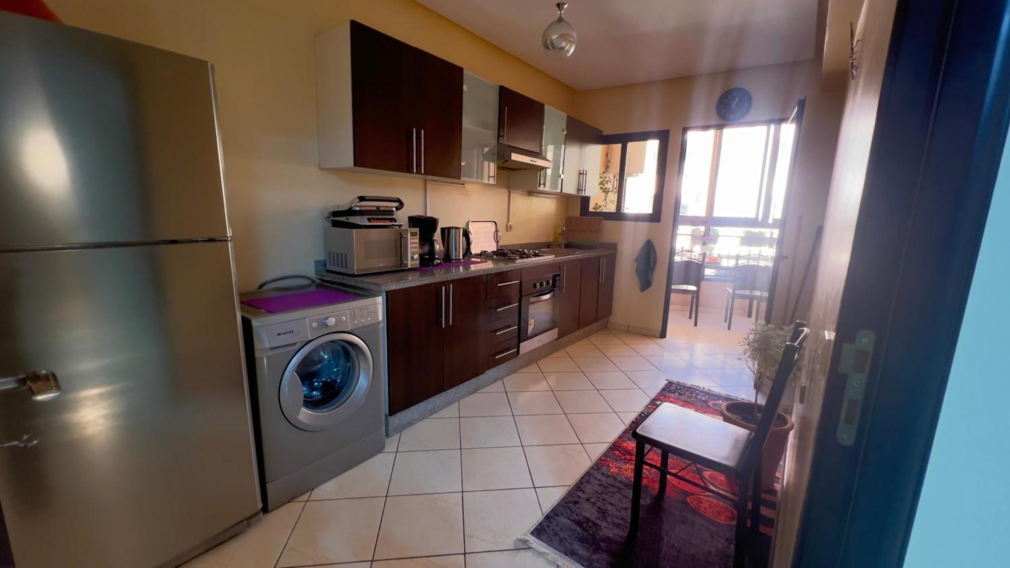Magnifique Appartement Spacieux Confort Propre Familial 2 Chambres Salon Et Salle A Manger A 20Mn A Pied De Place Jemaa El Fina 4 Piscines Dans Espace De Golf A 12 Mn En Voitures L Entree Est Gratuit Pour La Clientele Ouvert Entre 10H Et 20H Marrakesh Eksteriør billede