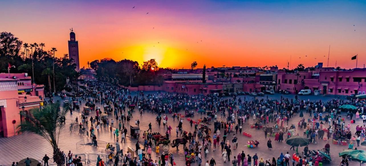 Magnifique Appartement Spacieux Confort Propre Familial 2 Chambres Salon Et Salle A Manger A 20Mn A Pied De Place Jemaa El Fina 4 Piscines Dans Espace De Golf A 12 Mn En Voitures L Entree Est Gratuit Pour La Clientele Ouvert Entre 10H Et 20H Marrakesh Eksteriør billede